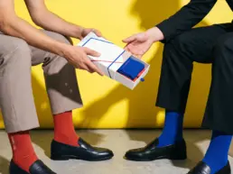 undengeschenk-mit-logo-socken-unternehmen-sockly2 6 Individuelle Socken mit Logo als Merch für Creator, Influencer und Communitys